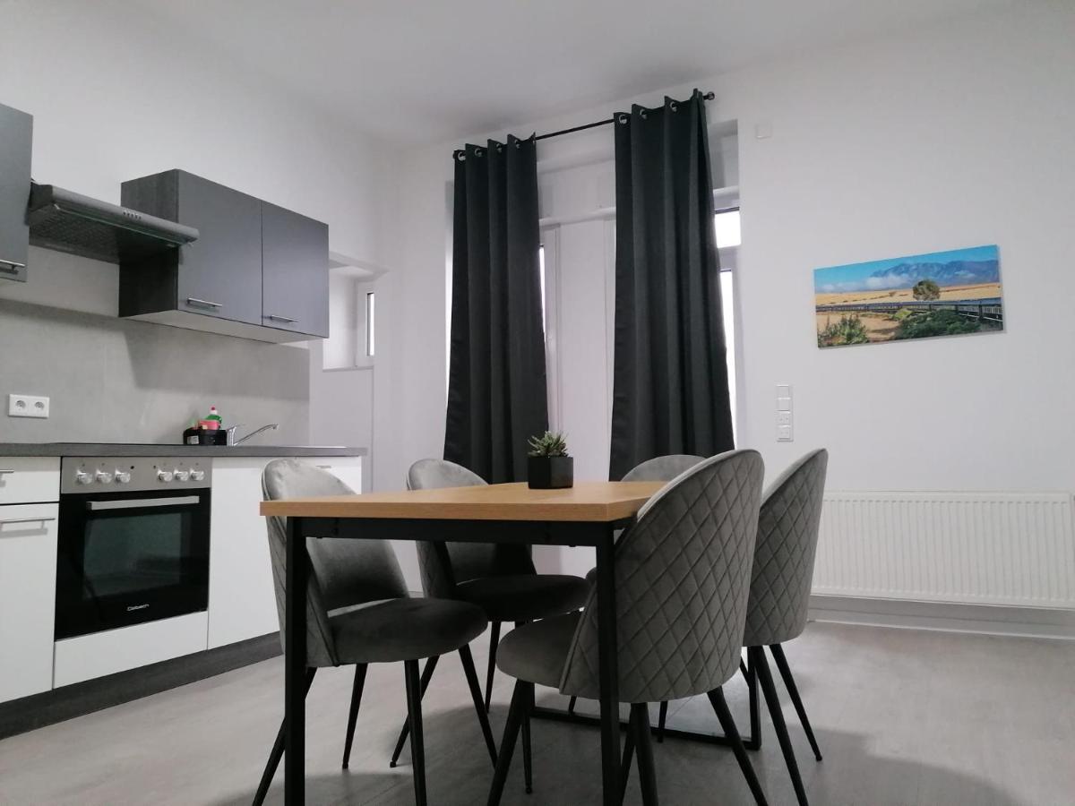 Estrella24 Living Rooms Tokio 헤르네 외부 사진
