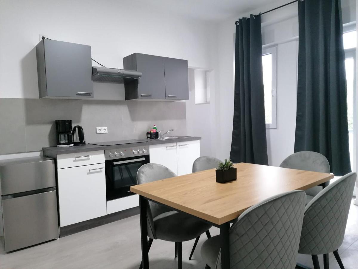 Estrella24 Living Rooms Tokio 헤르네 외부 사진